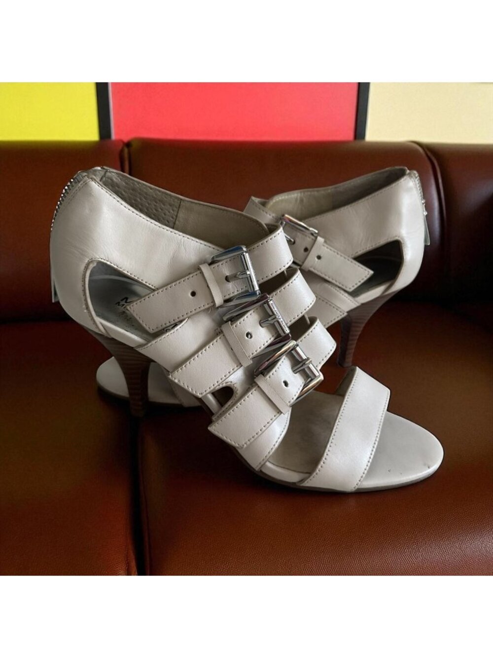 MICHAEL KORS Cream Leather Buckle Heels Sandals Size 6.5